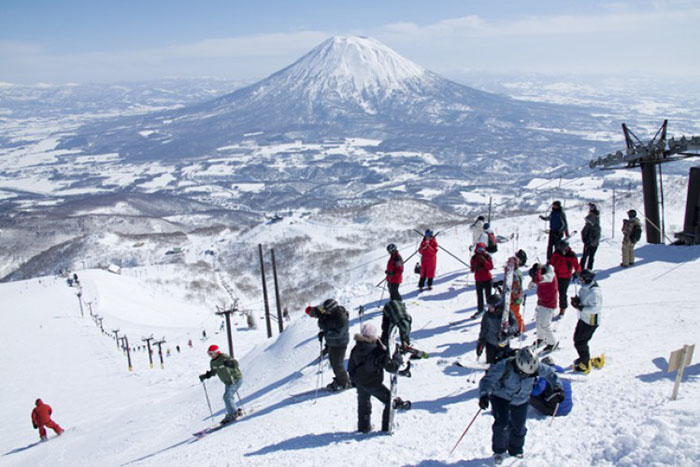 Trải nghiệm trượt tuyết tại Nhật