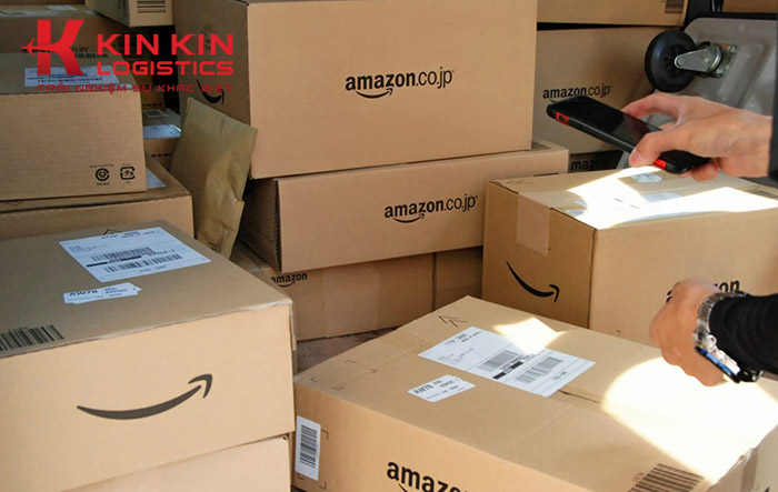 Đơn hàng của Amazon được đóng gói khá to làm tăng phí vận chuyển